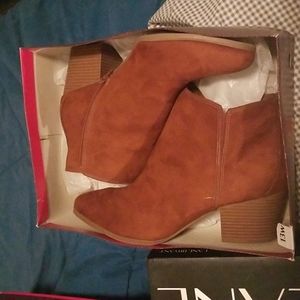 Payless shoes dexflex red suede zip up ankle boots 13w